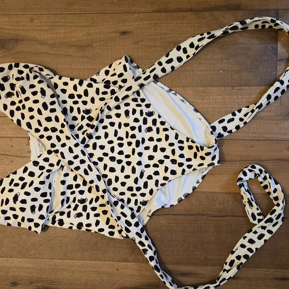 Aerie Black and White Size M Long One Piece Swimsuit with Cut-Out Detail - Picture 4 of 6